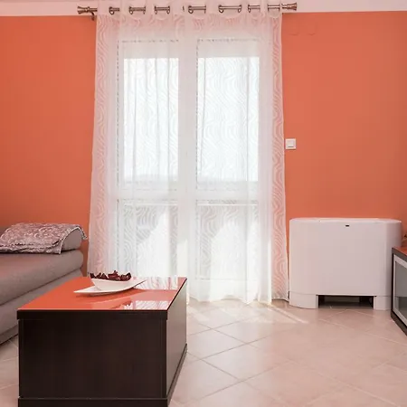 Nada Lejlighed Brodarica (Sibenik-Knin)