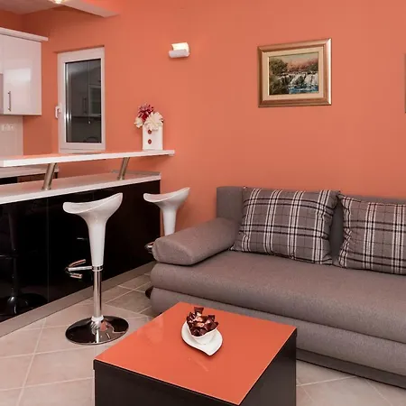 Nada Brodarica (Sibenik-Knin)