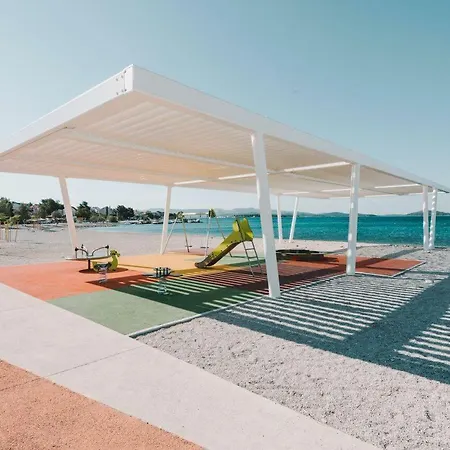 Nada 布罗达里卡