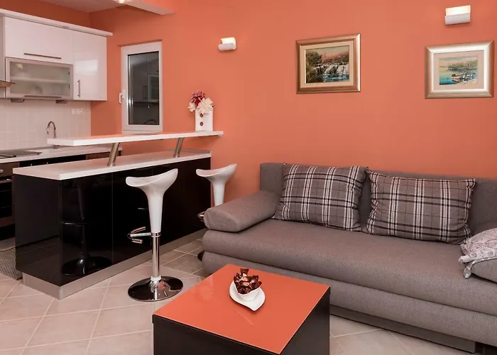 Nada 布罗达里卡